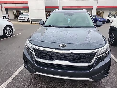 Used 2021 Kia Seltos EX AWD/4WD image 16