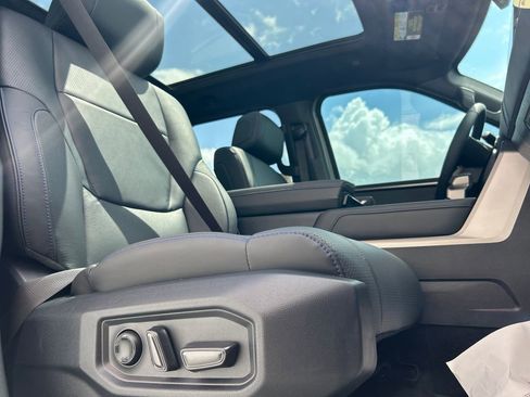 New 2026 Toyota Tundra Platinum AWD/4WD image 29
