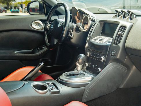 Used 2013 Nissan 370Z Touring w/ Sport Pkg RWD image 28