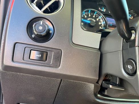 Used 2012 Ford F150 XLT w/ XLT Chrome Pkg image 15