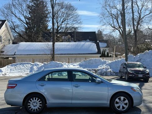 Used 2009 Toyota Camry LE image 7