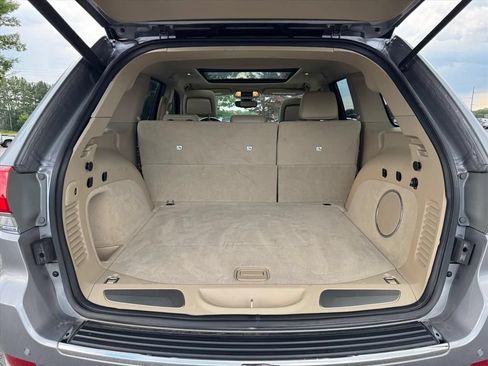 Used 2019 Jeep Grand Cherokee Overland RWD image 10