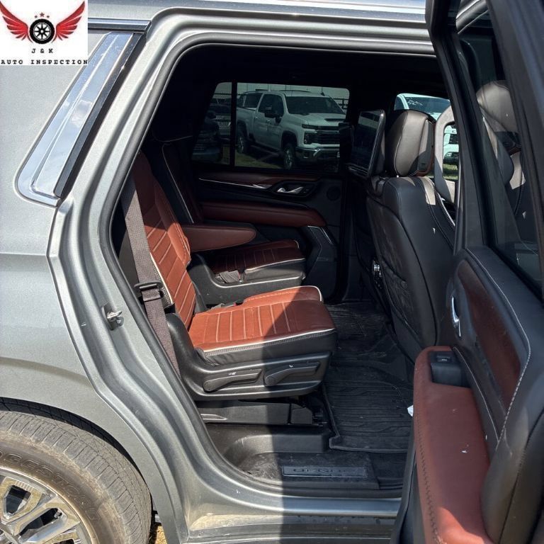 Used 2024 GMC Yukon Denali Ultimate AWD/4WD image 8