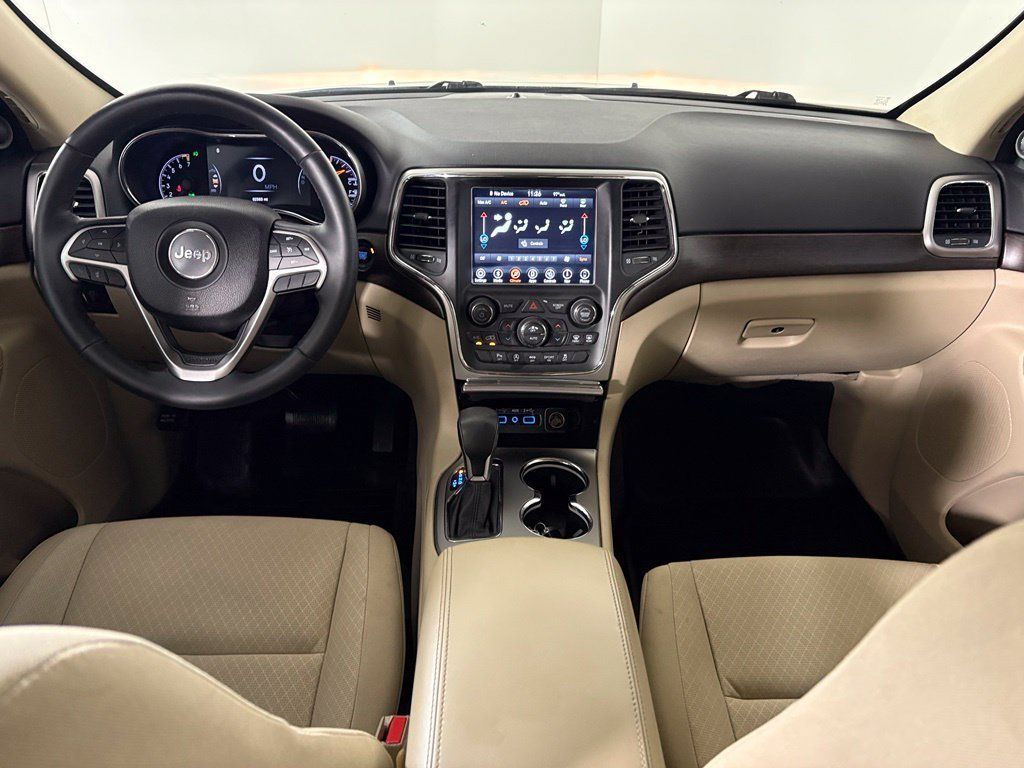 Used 2018 Jeep Grand Cherokee Laredo AWD/4WD image 40