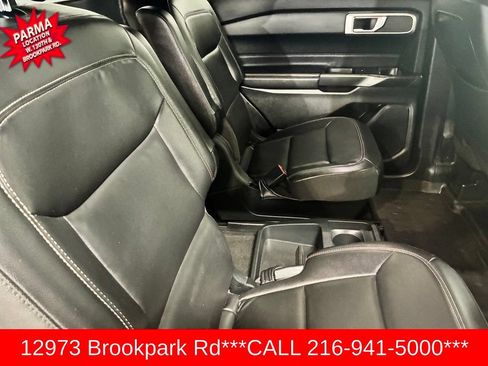 Used 2020 Ford Explorer XLT w/ Equipment Group 202A AWD/4WD image 19