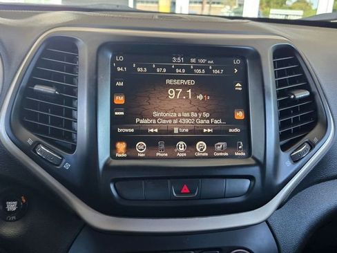 Used 2015 Jeep Cherokee Limited FWD image 9