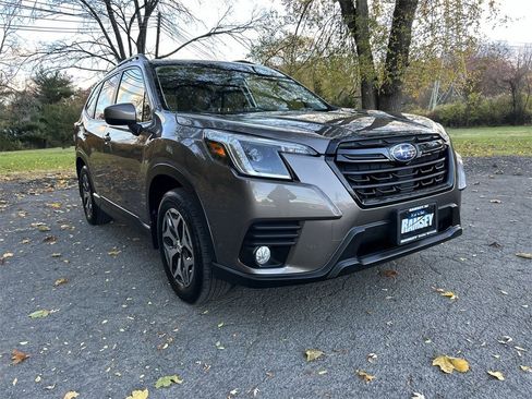 Certified 2023 Subaru Forester Premium image 2
