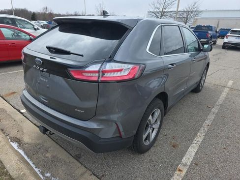 Used 2022 Ford Edge SEL w/ Convenience Package image 5