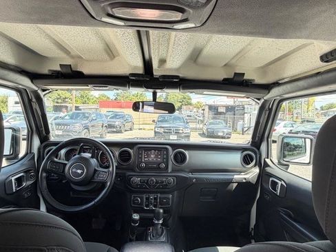 Used 2018 Jeep Wrangler Unlimited Sport S AWD/4WD image 24