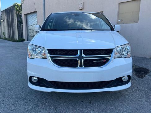 Used 2018 Dodge Grand Caravan SXT image 13