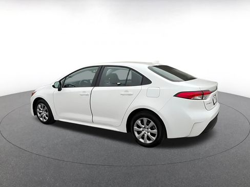 Used 2025 Toyota Corolla LE image 10