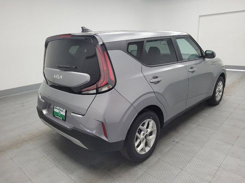 Used 2025 Kia Soul LX image 9