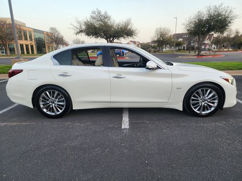 Used 2019 INFINITI Q50 Luxe w/ Essential Package (3.0T Luxe) image 8