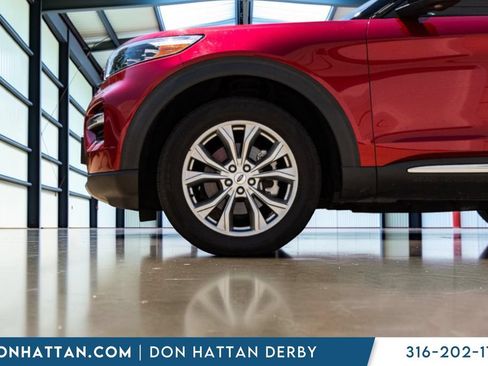 Used 2020 Ford Explorer XLT w/ Equipment Group 202A AWD/4WD image 36