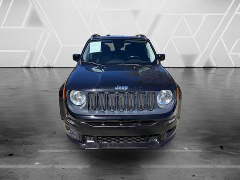 Used 2017 Jeep Renegade Latitude w/ Popular Equipment Group FWD image 3