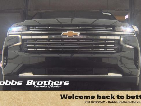Used 2021 Chevrolet Tahoe Premier w/ Premium Package RWD image 3