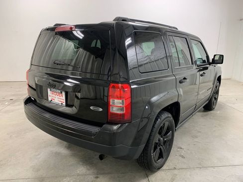 Used 2014 Jeep Patriot Sport w/ Power Value Group image 20