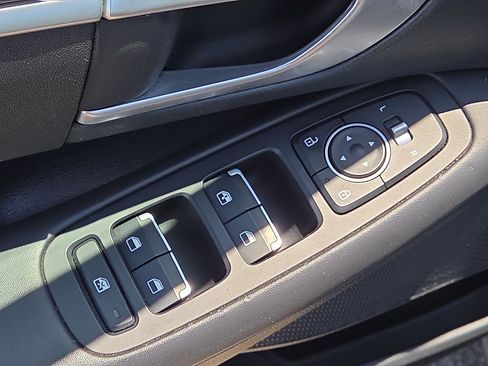 Used 2023 Hyundai Sonata SE FWD image 12