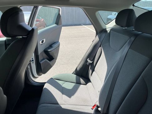 Used 2025 Kia K4 FWD image 39