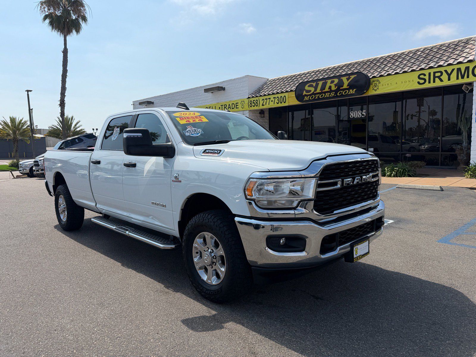 Used 2024 RAM 3500 Big Horn AWD/4WD image 1