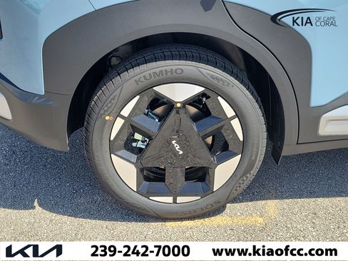 New 2027 Kia Seltos S FWD image 9