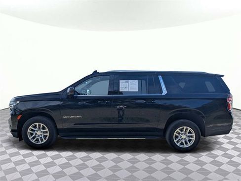 Used 2023 Chevrolet Suburban LT image 7
