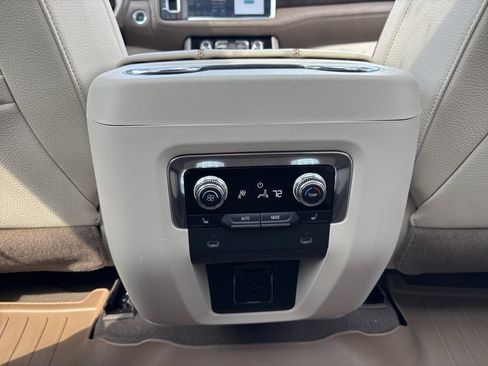 Used 2022 GMC Yukon XL Denali w/ Denali Reserve Package AWD/4WD image 14