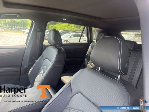 Used 2025 Volkswagen Atlas Cross Sport SE w/ Panoramic Sunroof Package AWD/4WD image 12