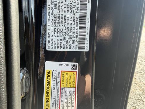 Used 2025 Honda CR-V LX image 27