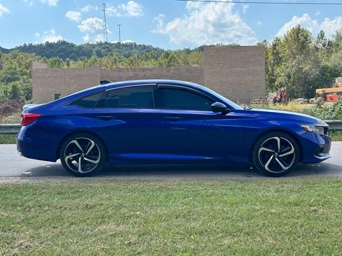 Used 2021 Honda Accord Sport image 3