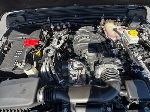 Used 2023 Jeep Wrangler Unlimited Sport image 24