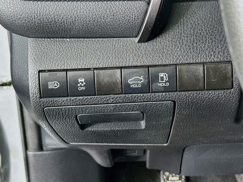 Used 2022 Toyota Camry LE FWD image 17