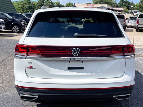 Used 2024 Volkswagen Atlas SE FWD image 8