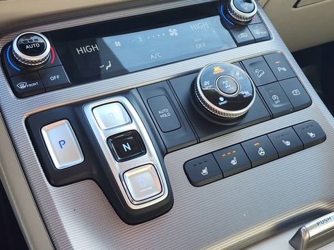 Used 2024 Hyundai Palisade Calligraphy image 34