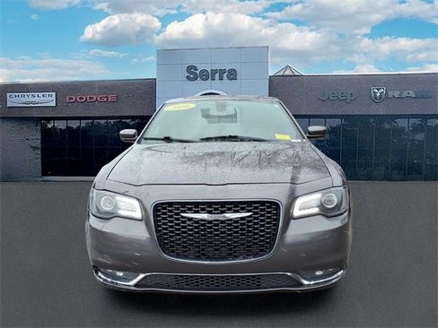 Used 2016 Chrysler 300 S image 2