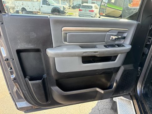 Used 2018 RAM 5500 Tradesman w/ Power & Remote Entry Group image 18