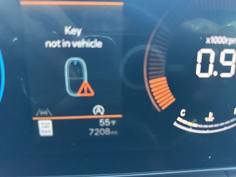 Used 2025 Hyundai Santa Fe SEL image 17