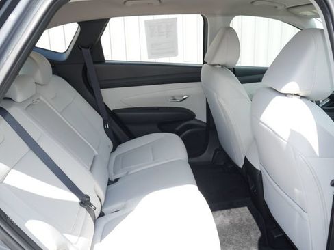 Used 2025 Hyundai Tucson SE AWD/4WD image 22