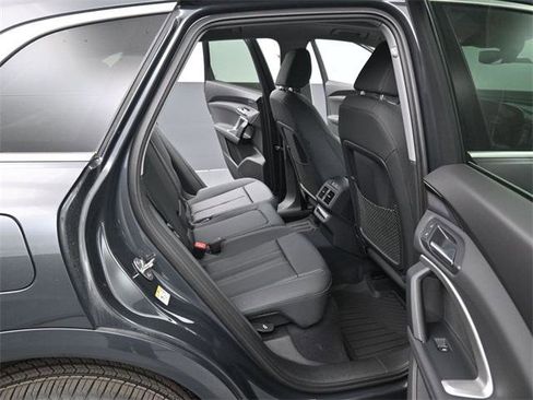 New 2025 Audi Q5 Premium image 13