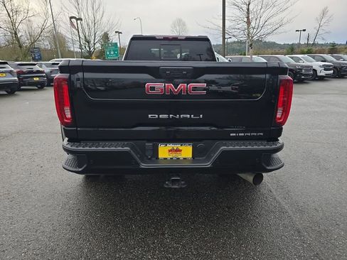 Certified 2022 GMC Sierra 3500 Denali image 5