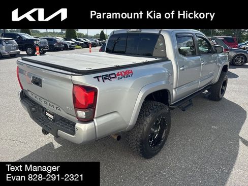 Used 2018 Toyota Tacoma TRD Sport w/ Technology Package image 7