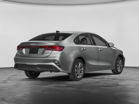 Used 2024 Kia Forte LXS FWD image 2