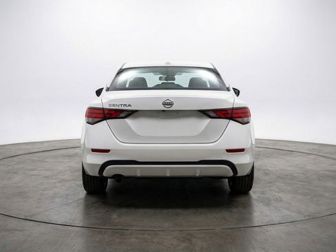 Used 2025 Nissan Sentra SV image 6