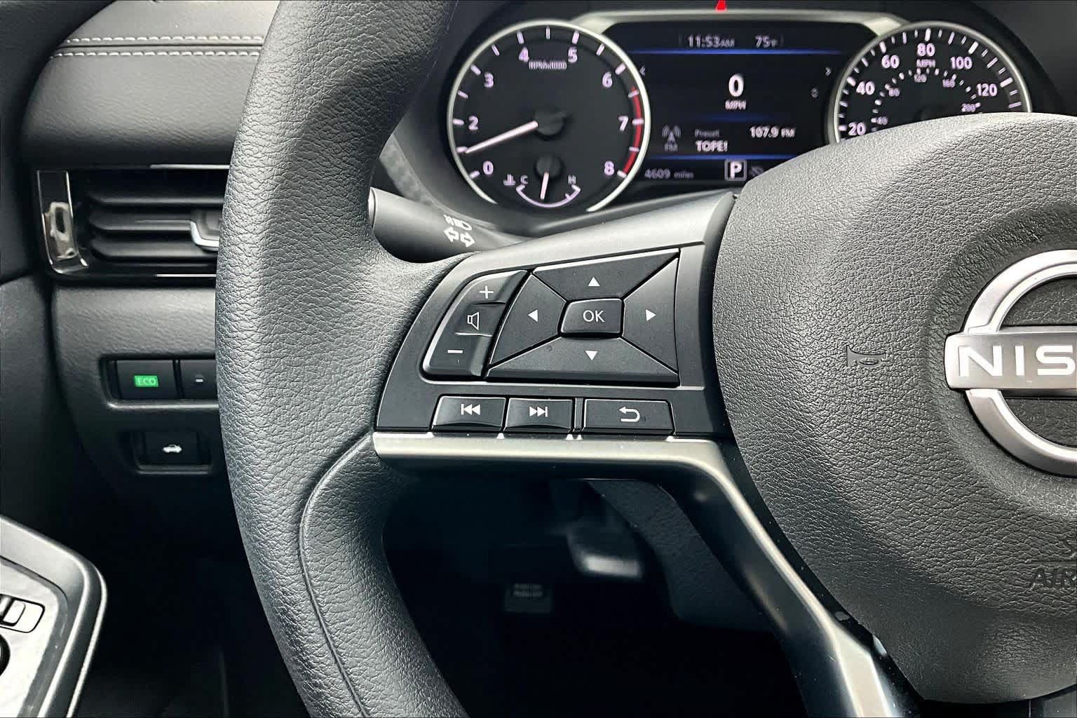 Used 2025 Nissan Sentra SV w/ Trunk Package FWD image 22