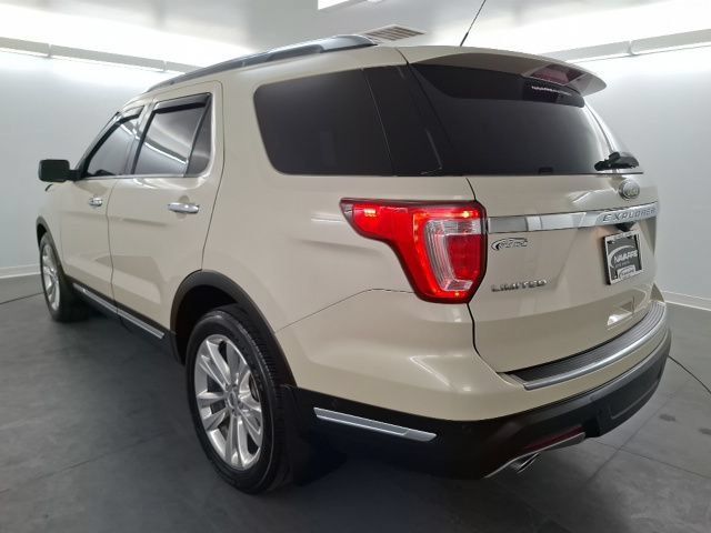 Used 2018 Ford Explorer Limited w/ Equipment Group 301A FWD image 6