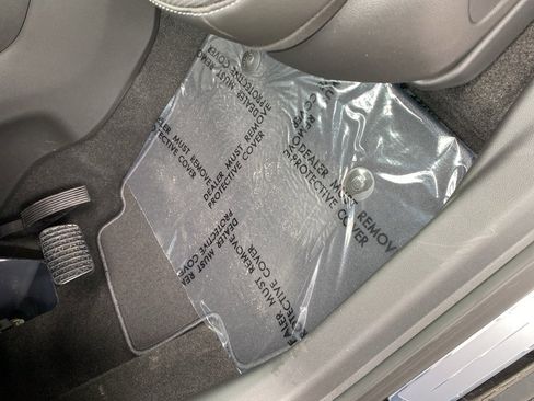 Used 2024 Buick Encore GX Avenir w/ Avenir Technology Package image 21