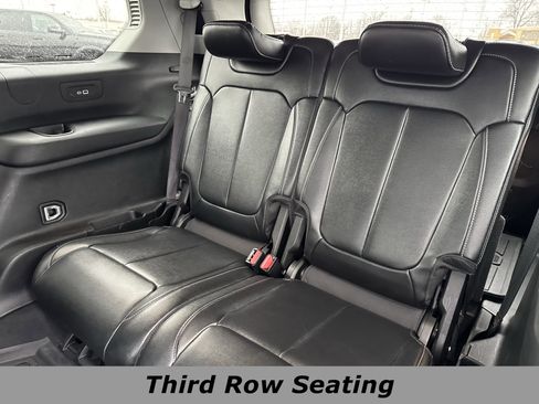 Used 2022 Jeep Grand Cherokee L Limited image 10