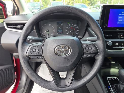 Certified 2025 Toyota Corolla LE image 28