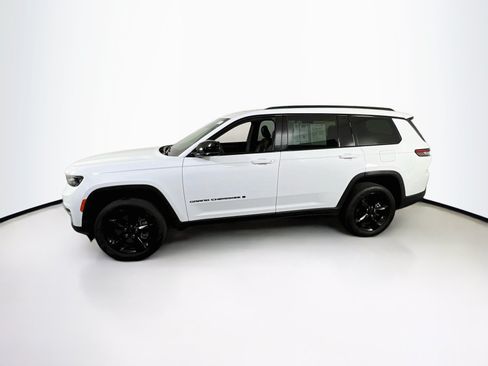 Used 2023 Jeep Grand Cherokee L Laredo AWD/4WD image 8