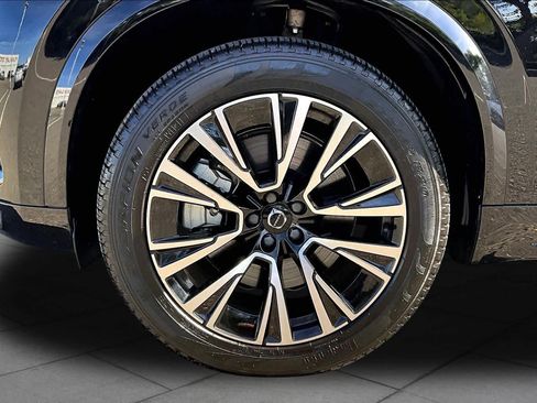 Used 2025 Volvo XC90 T8 Core w/ Climate Package image 10